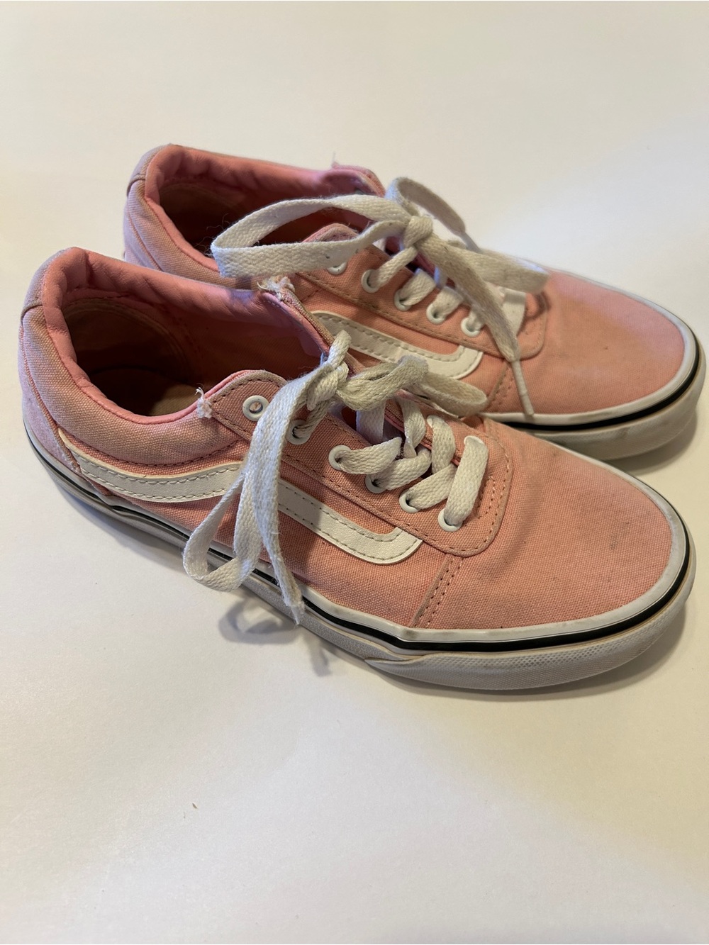 Vans Kids Pink Canvas Old Skool Missy Sneakers size 3 skaterlifestyle everyday